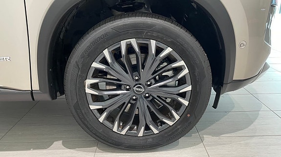 Nissan X-Trail 7 of 15