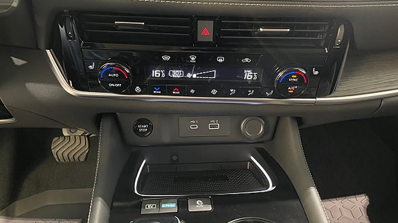 Nissan X-Trail 13 of 15