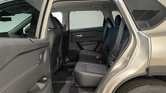 Nissan X-Trail 14 of 15