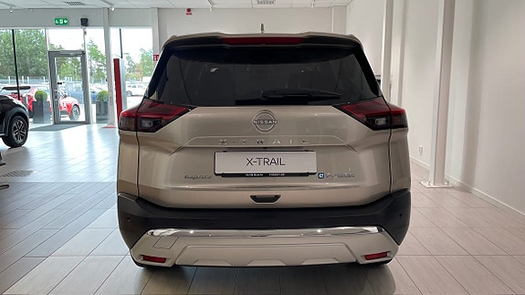 Nissan X-Trail 6 of 15