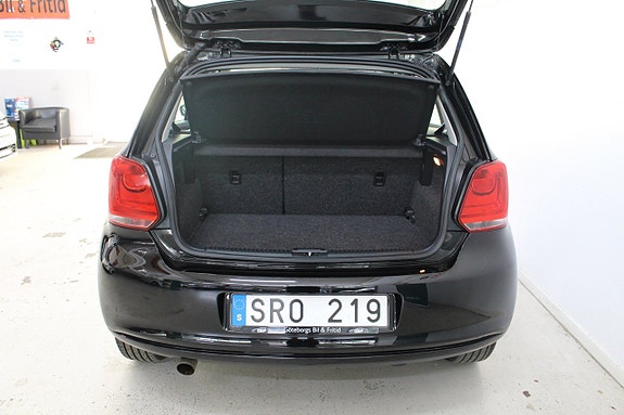 Volkswagen Polo 12 of 17