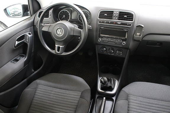 Volkswagen Polo 9 of 17