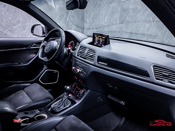 Audi RS Q3 14 of 30