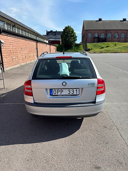 Skoda Octavia 3 of 5
