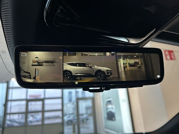 Polestar 4 10 of 12