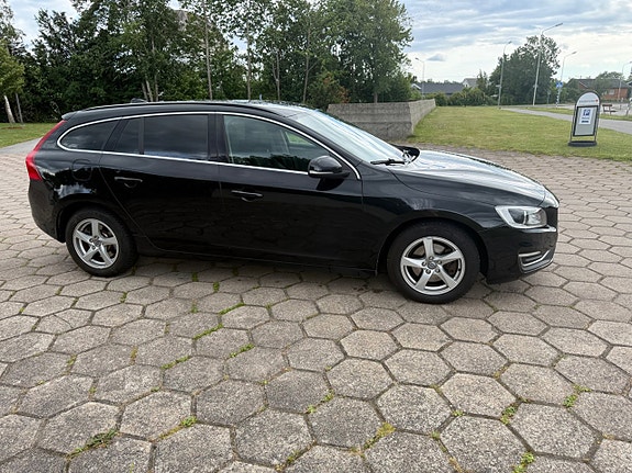 Volvo V60 4 of 13