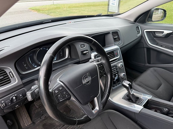 Volvo V60 11 of 13