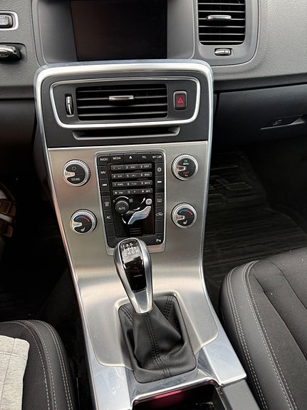 Volvo V60 13 of 13