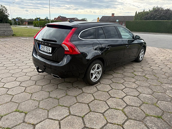 Volvo V60 5 of 13