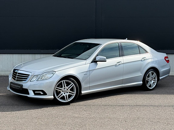Mercedes-Benz E250 2 of 21