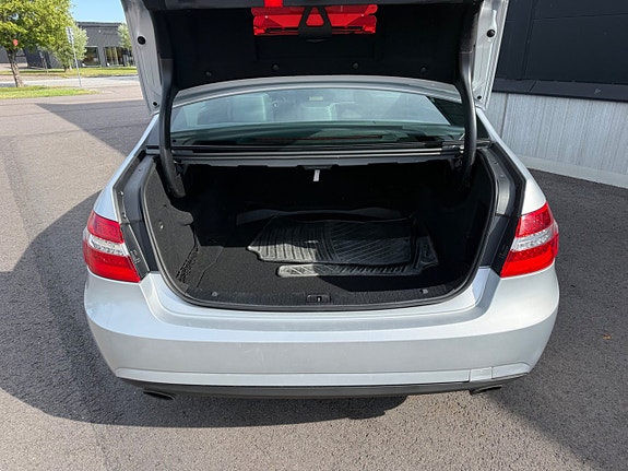 Mercedes-Benz E250 14 of 21