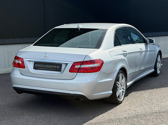 Mercedes-Benz E250 7 of 21