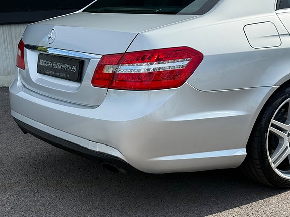 Mercedes-Benz E250 9 of 21