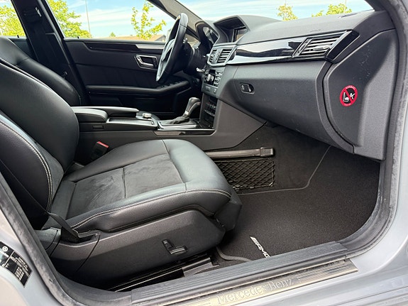 Mercedes-Benz E250 15 of 21