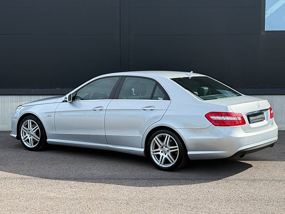Mercedes-Benz E250 11 of 21