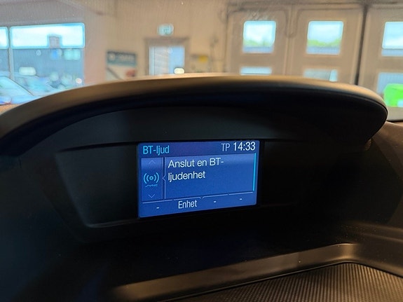 Ford Kuga 12 of 24