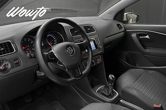 Volkswagen Polo 8 of 16