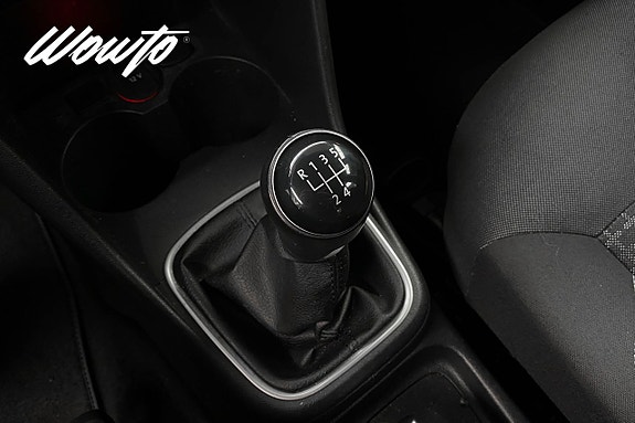 Volkswagen Polo 13 of 16