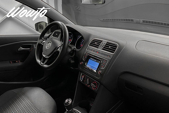 Volkswagen Polo 12 of 16