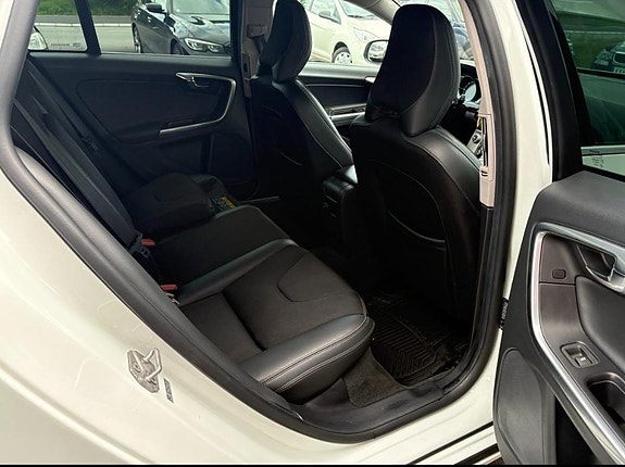 Volvo V60 5 of 5