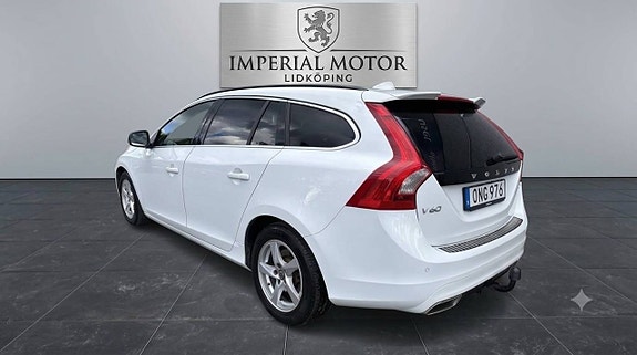 Volvo V60 3 of 5
