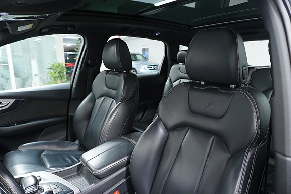 Audi SQ7 8 of 27