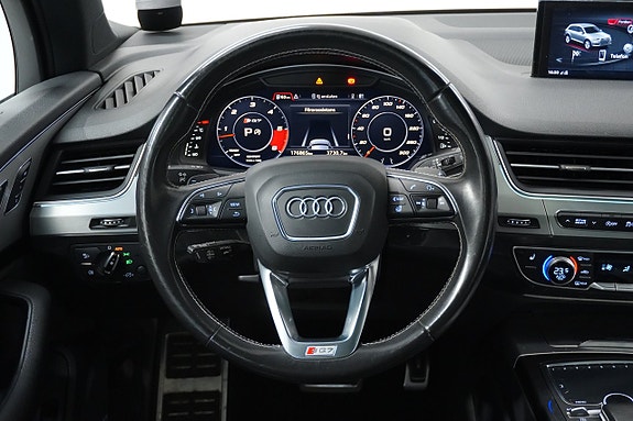 Audi SQ7 18 of 27