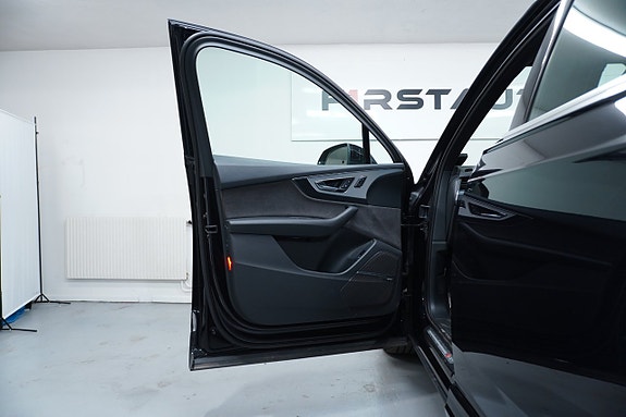 Audi SQ7 6 of 27