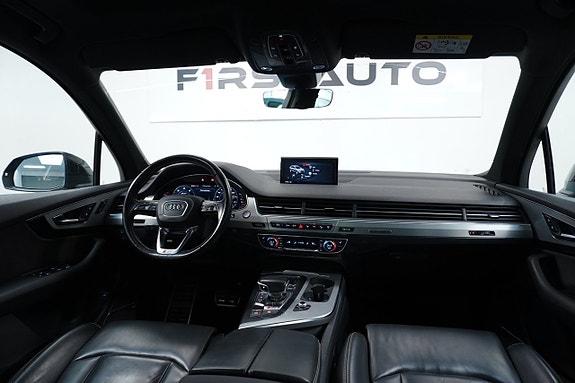 Audi SQ7 13 of 27