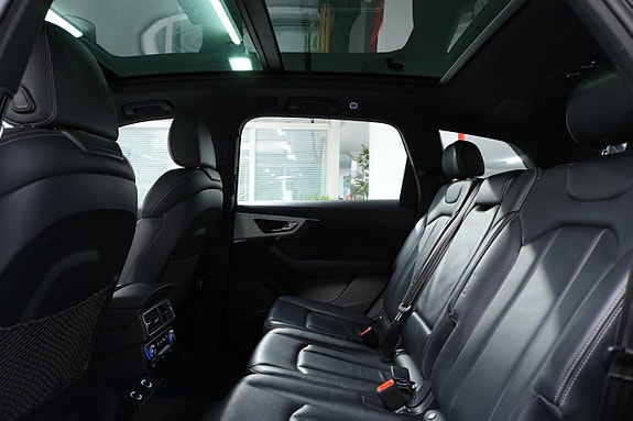 Audi SQ7 9 of 27