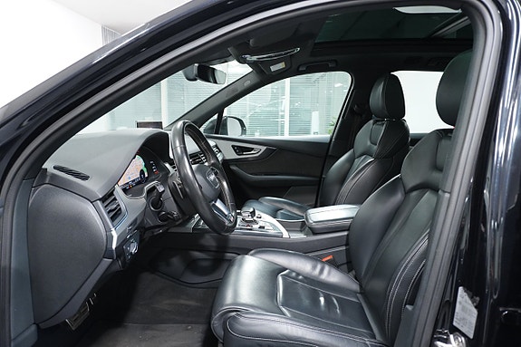 Audi SQ7 7 of 27
