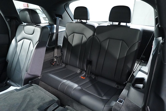 Audi SQ7 11 of 27
