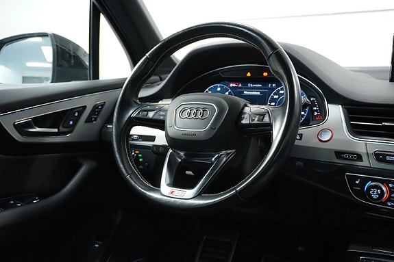 Audi SQ7 15 of 27