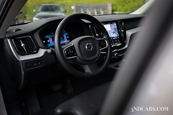 Volvo XC60 7 of 10