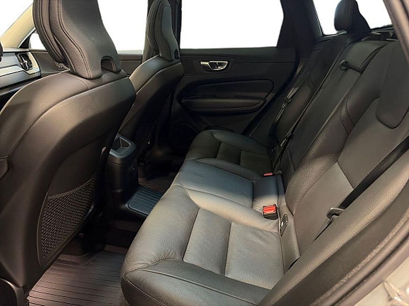 Volvo XC60 6 of 14