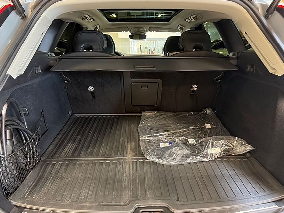Volvo XC60 10 of 14