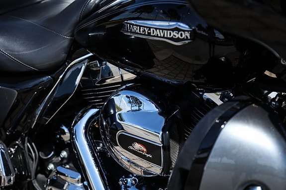 Harley-Davidson Tri Glide Ultra 14 of 22