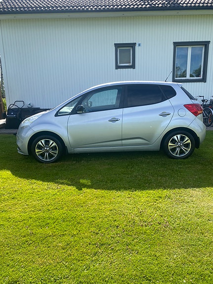 Kia Venga 3 of 5
