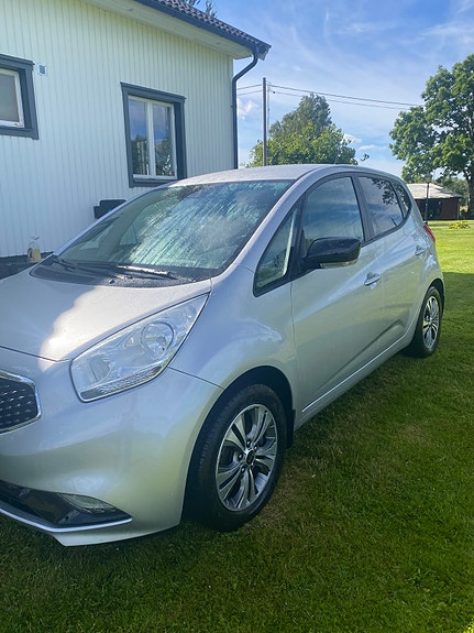 Kia Venga 2 of 5