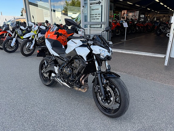 Kawasaki Z 650 2 of 4