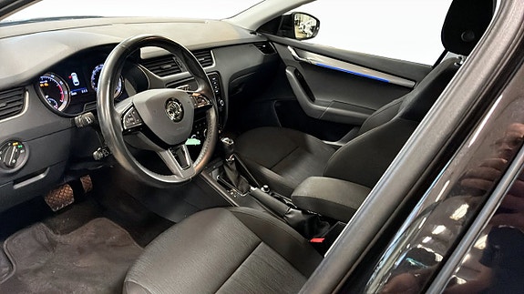 Skoda Octavia 7 of 12