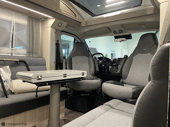 Adria Compact Dl 6 of 14