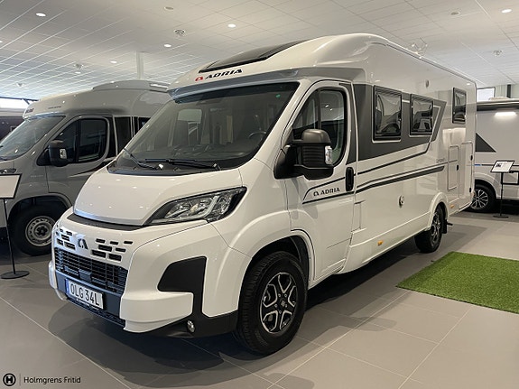 Adria Compact Dl 3 of 14
