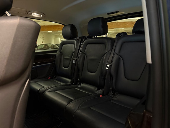 Mercedes-Benz V250 15 of 27