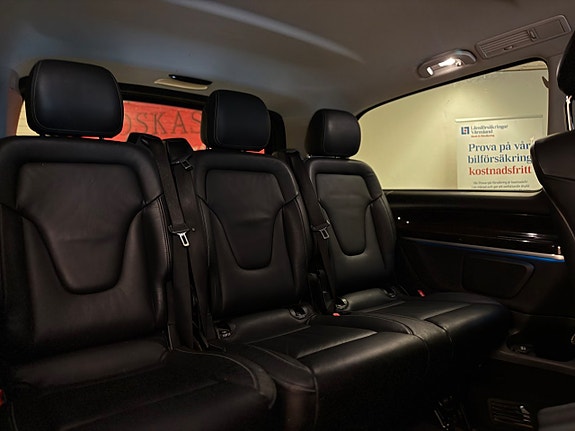 Mercedes-Benz V250 20 of 27
