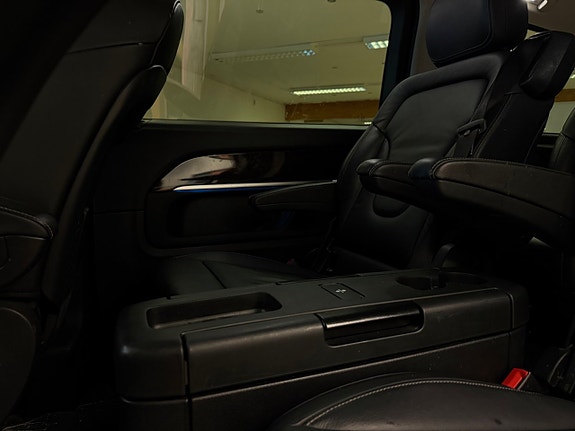 Mercedes-Benz V250 16 of 27