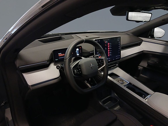 Polestar 4 5 of 13