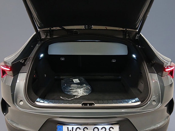 Polestar 4 9 of 13