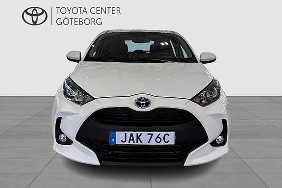 Toyota Yaris 7 of 13