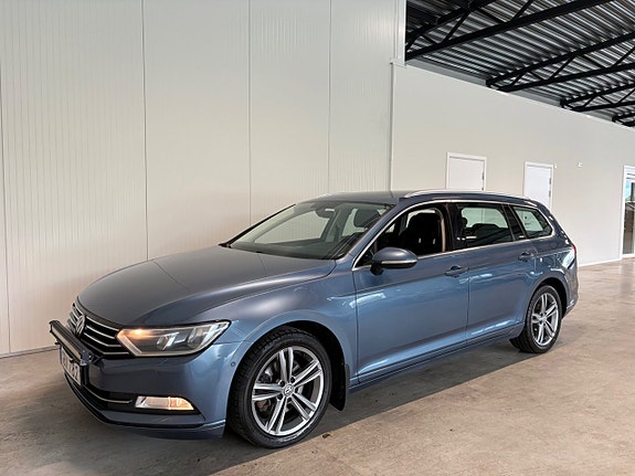 Volkswagen Passat 4 of 16
